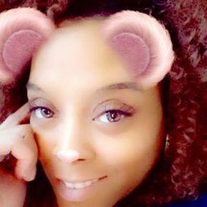 Meet your Posher, Rochelle